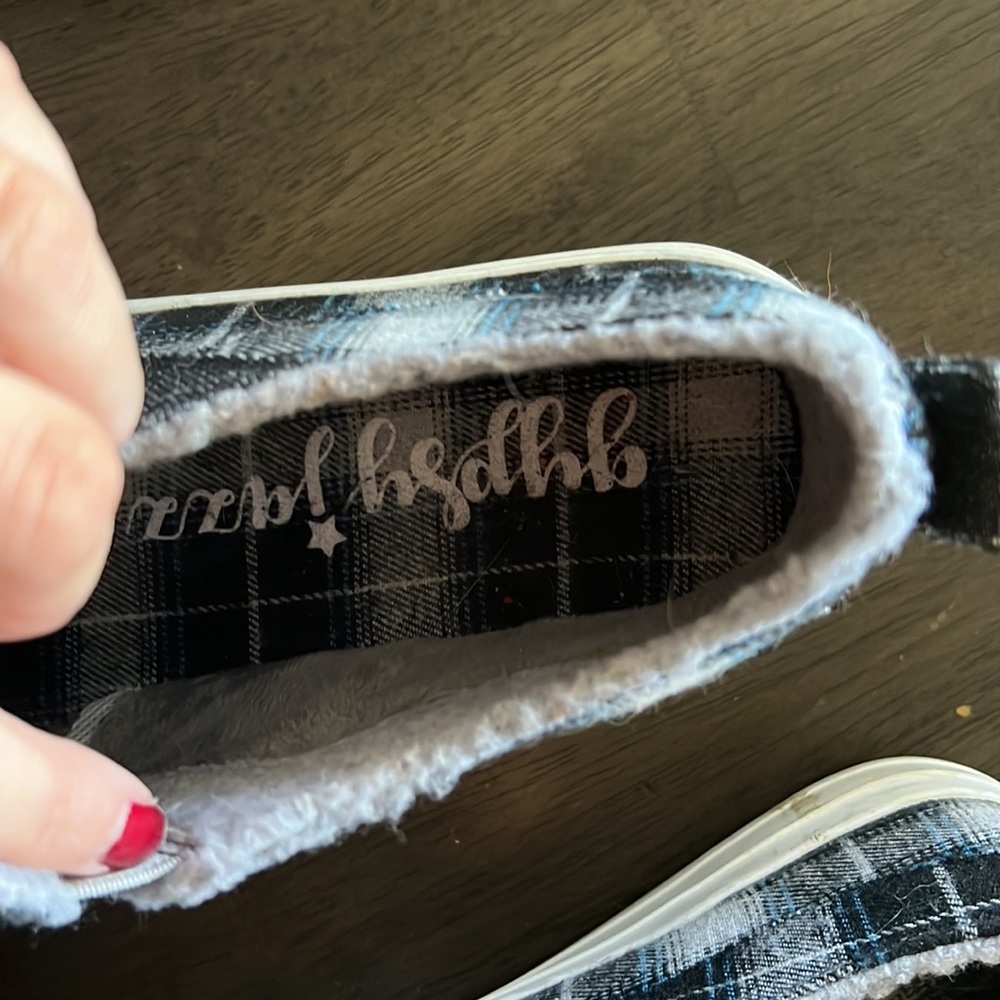 Gypsy Jazz Sneakers -Like New - image 3